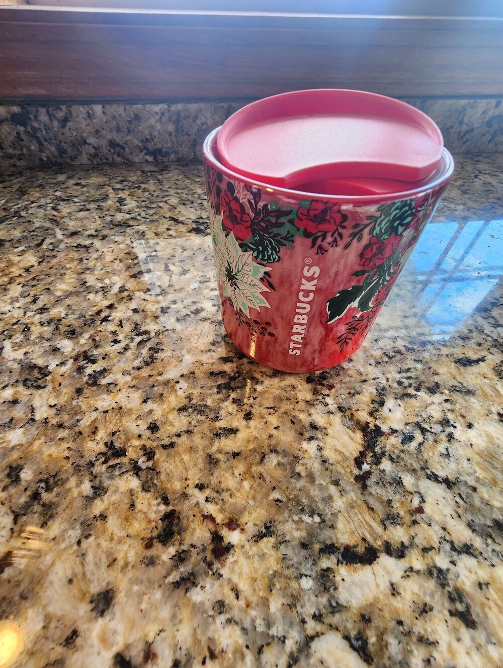New Starbucks Coffee Mug Poinsettia  Holiday Mug With Lid